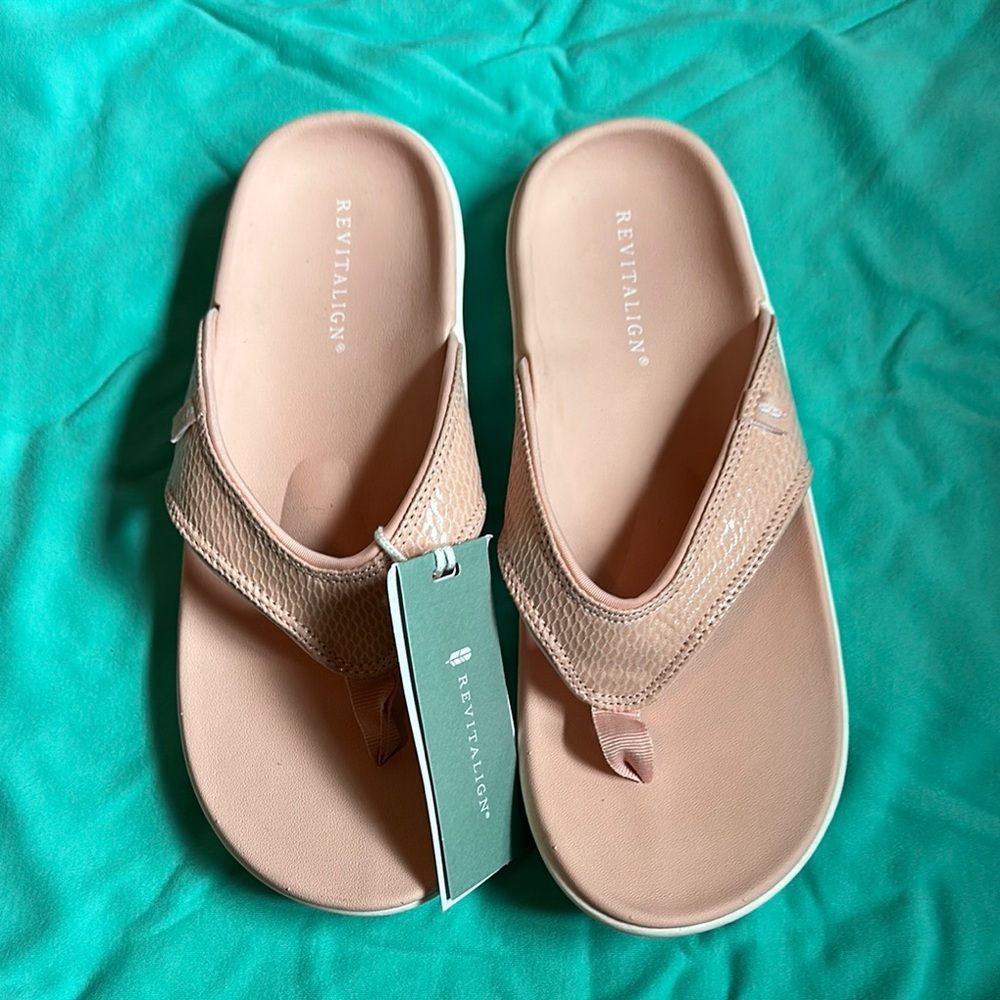 Revitalign Women's flip flop Sandals